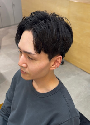 「NIKO」ナチュラルショート　大人ショート　センターパート