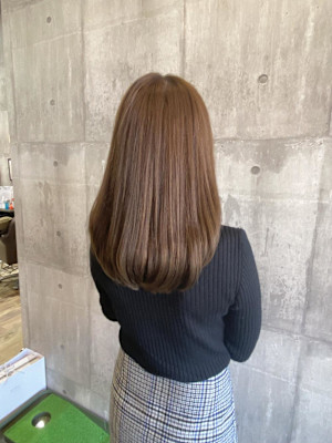 たぷんとセミロングレイヤー《ARCH CHIAKI》