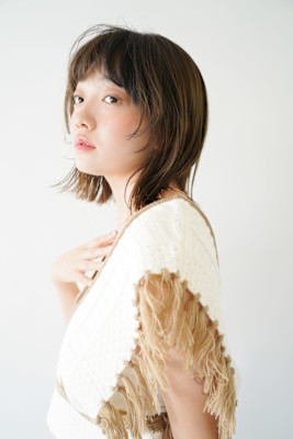 くびレイヤーエモージュグレージュカラーくびれショート/高円寺