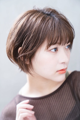 ショートボブ