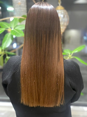 髪質改善ストレート　美髪ロング　縮毛矯正　うるつや