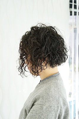 アシンメトリー　ツーブロック　ウェーブ　パーマ