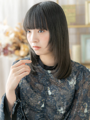 姫カットブルーグレージュ大人ガーリーミディ　ブルーカラー