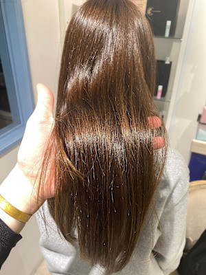 ほうじ茶ラテカラーコアミートリートメントで続く艶髪赤羽美容院