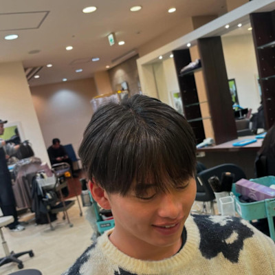 流れる縮毛矯正で自然な仕上がり