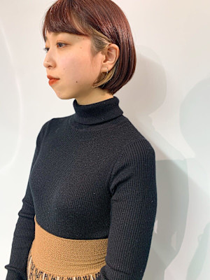 ピンクベージュ丸みショートボブ