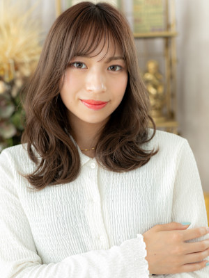 抜け感斜めバング韓国風巻きニュアンスパーマ　韓国風巻き