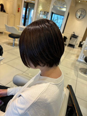 モカブラウンのショートヘア