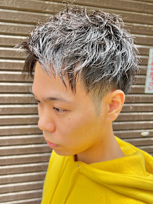 ツイスト　メンズ　パーマ　メンズショート　mens おしゃれ