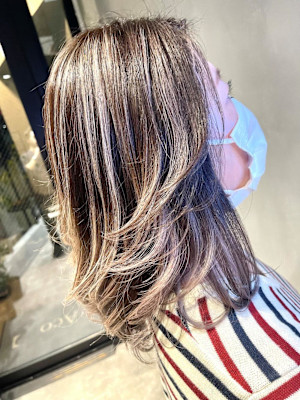 上品バレイヤージュ/ベージュ/ゆる巻きレイヤー