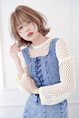 外ハネくびれボブでおしゃれ感アップ