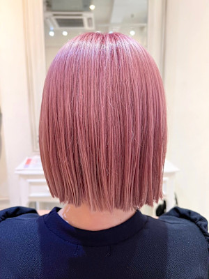 髪質改善/ハイトーンカラー/ブリーチ/ピンク/ぱつっとボブ