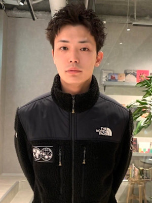 スパイキーショート　ニュアンスパーマ　緩めパーマ　前髪なし