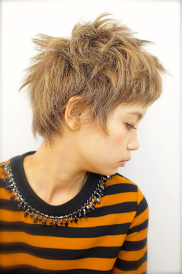 個性的なレディースベリーショート　カット上手い美容院　表参道