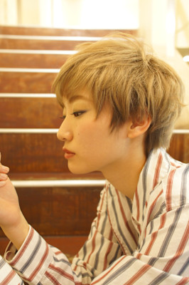 お手入れ簡単　レディースショートレイヤー　表参道カット上手い