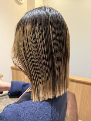 ぱつっと切りっぱなしボブ