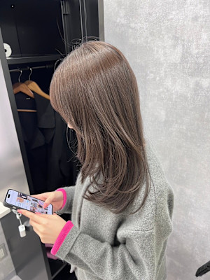 シアーベージュ