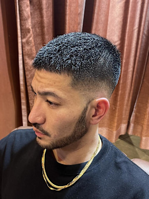 銀座　理容室　床屋　個室　ボウズフェード