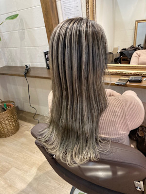 バレイヤージュカラー