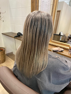 バレイヤージュカラー