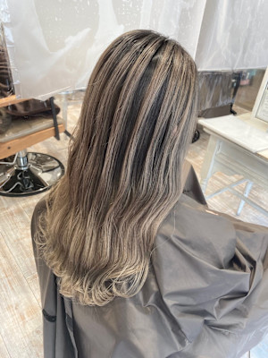 バレイヤージュカラー