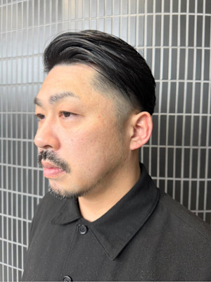 黒髪　ツーブロック　メンズカット　40代　50代　イケおじ