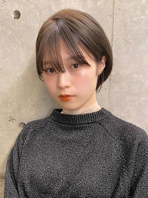 ショートボブ/小顔/ニュアンスパーマ/ブルーージュ[原宿]