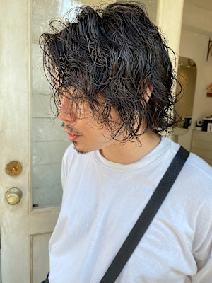 メンズミディアムウルフツイストスパイラルパーマ常田大樹風