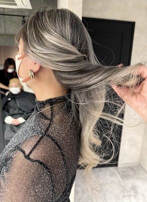 ★顔周り＆襟足に筋感タップリバレイヤージュ★