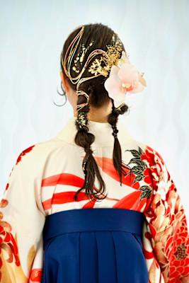 卒業式の 『袴の着付け』 と『 ヘアセット』