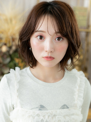 小顔ボブパーマ外ハネカールミディアムウルフ　韓国風巻き