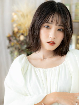 乾かすだけ大人可愛い黒髪ゆるふわボブパーマ　韓国風巻き