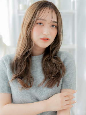 カーキグレージュ顔回りレイヤーこなれロング　韓国風巻き