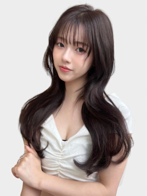 セミロング　レイヤー　くびれヘア　透明感　アッシュカラー