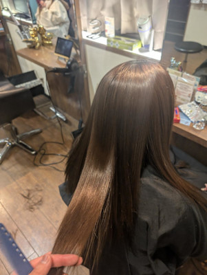 酸性ストレートでツヤツヤに！！