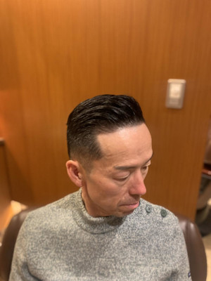 ビジネススタイル　サイドパート　ラインアート