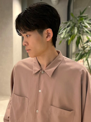 ハンサムショート　韓国風ヘア　爽やか　前髪あり　20代30代