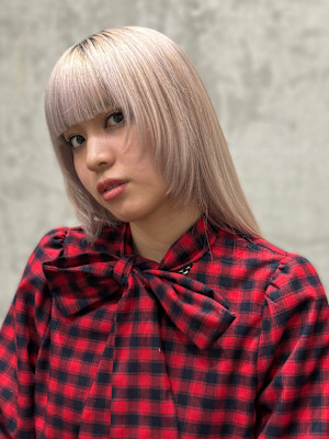 顔周りレイヤーホワイトミルクティー渋谷ケアブリーチケアカラー