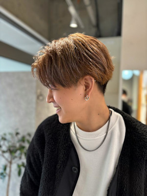 【takumi】メンズ×ミルクティーベージュ