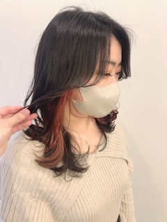 顔周りから見えるインナーカラー