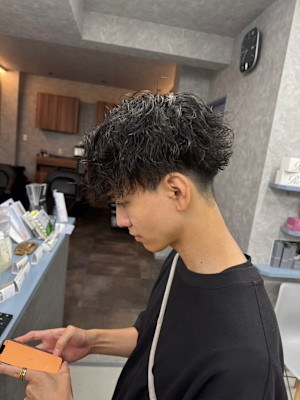 刈り上げマッシュ×波巻きパーマ