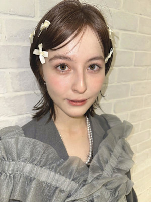 ボブ/くびれボブ/外はね/タイトヘア/ベージュ