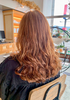 ロング×巻き髪風パーマ