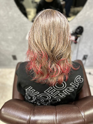 ミルクティーベージュ×ピンクレッド