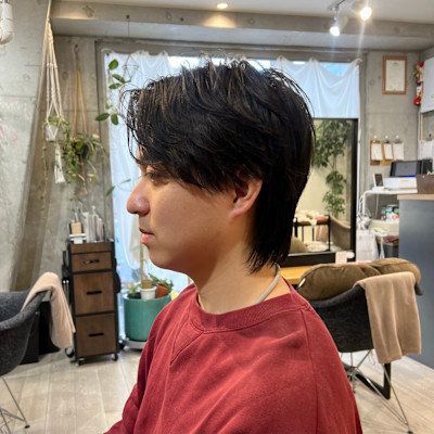 黒髪センターパートウルフ