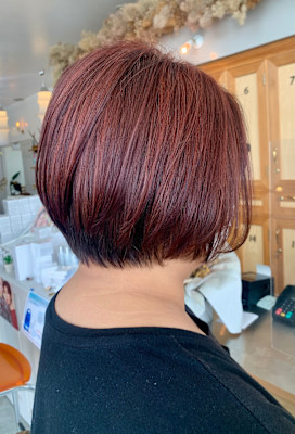 ボブ×チェリーレッドカラー