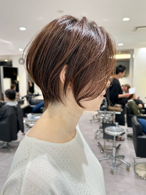 絶壁解消前下がり大人ショートボブ【NAYUMI】