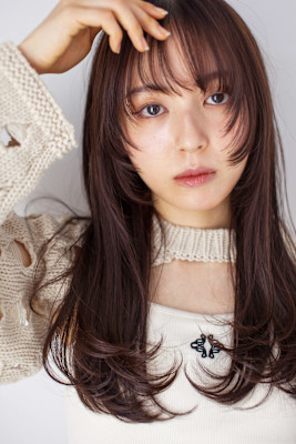 フェイスレイヤー入りワンカールロング