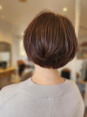 生えグセ補正ショートボブ