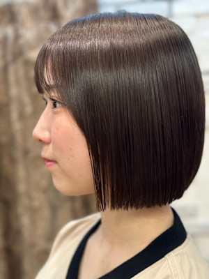 顎ラインショートボブ